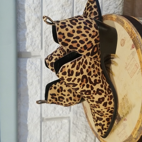 Dolce Vita Animal Print V side Bootie Size 10 fits like 9.5 - Picture 9 of 16